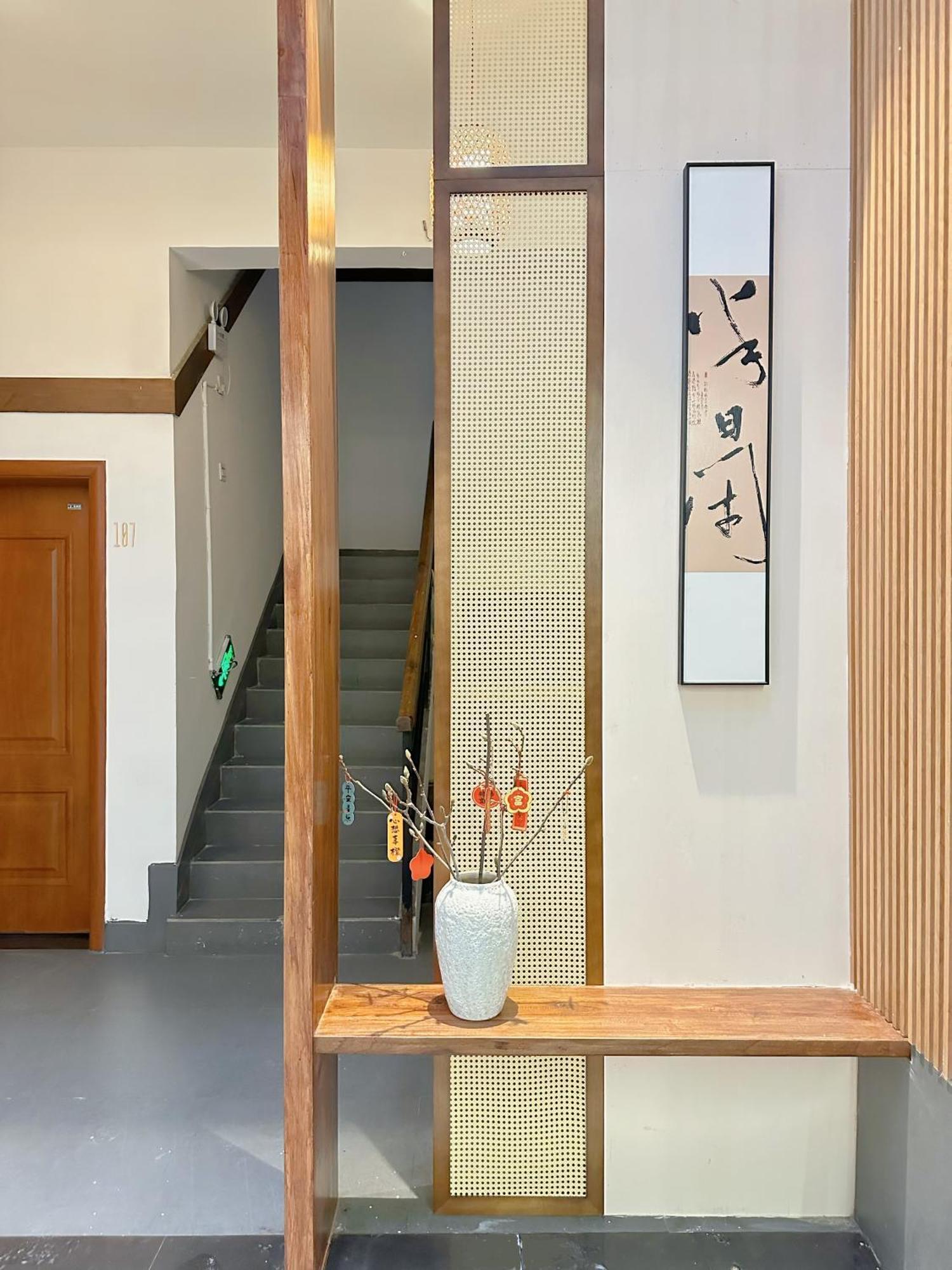 Hemu House Hotell Fenghuang Eksteriør bilde