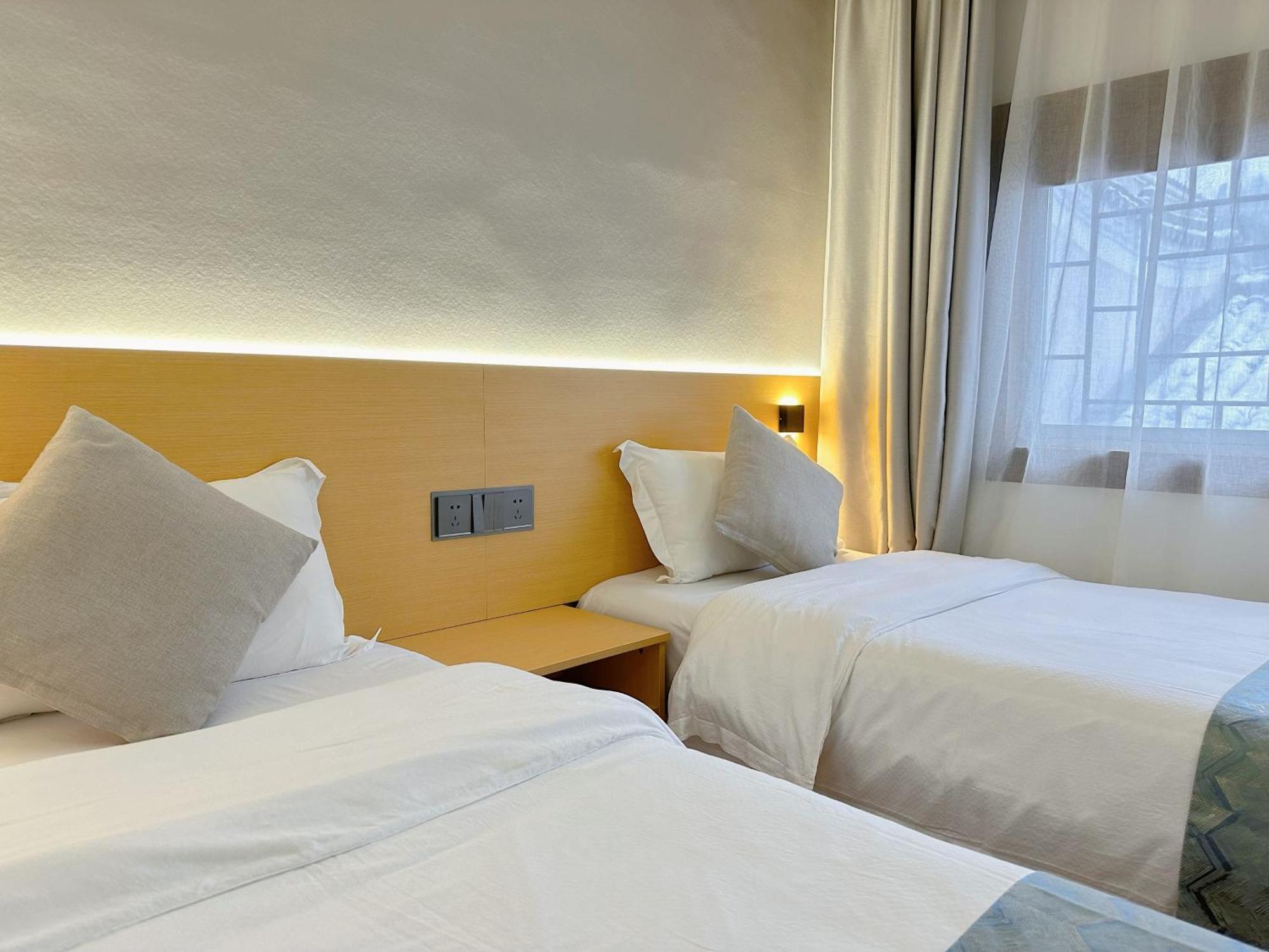 Hemu House Hotell Fenghuang Eksteriør bilde