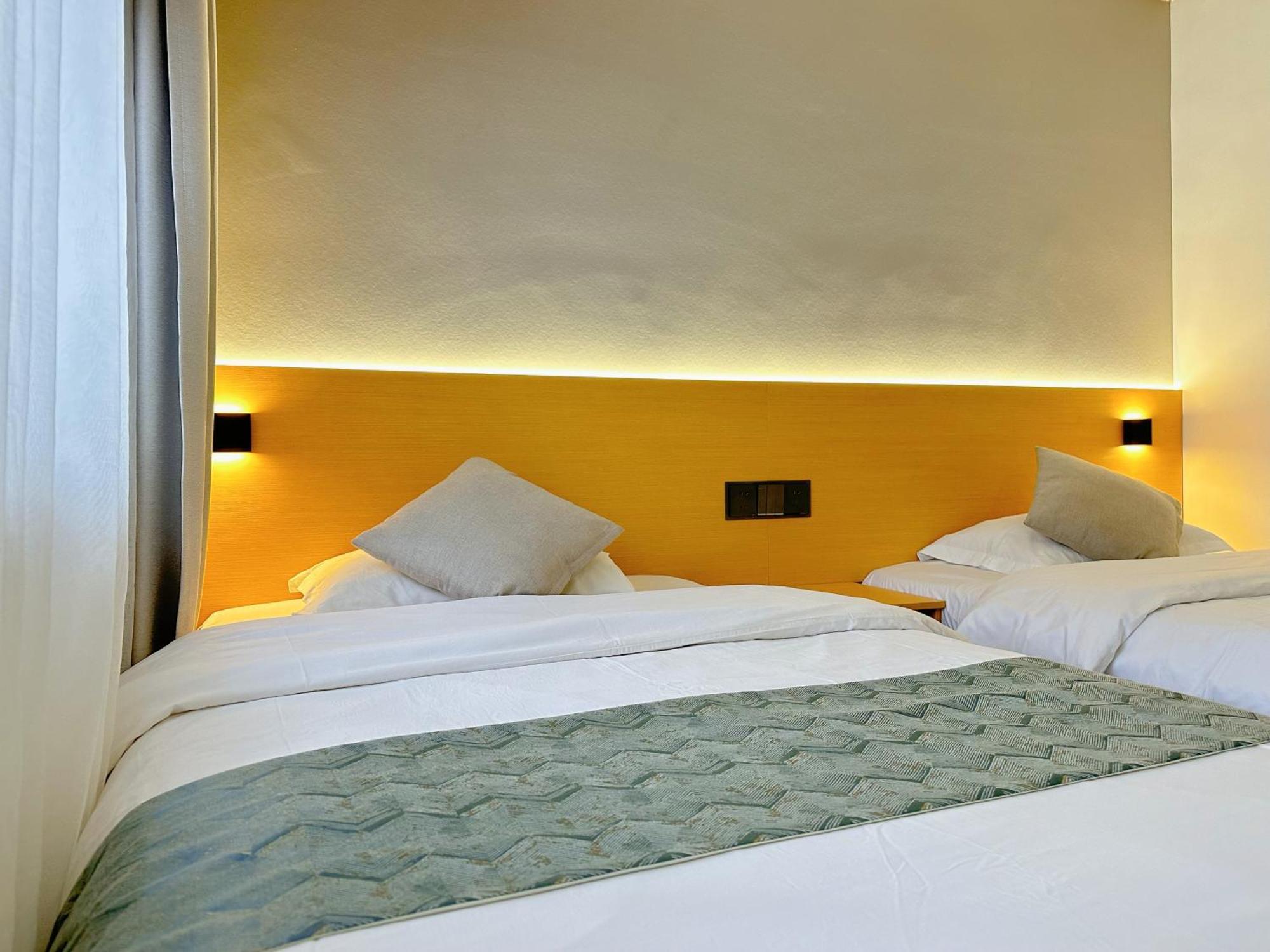 Hemu House Hotell Fenghuang Eksteriør bilde