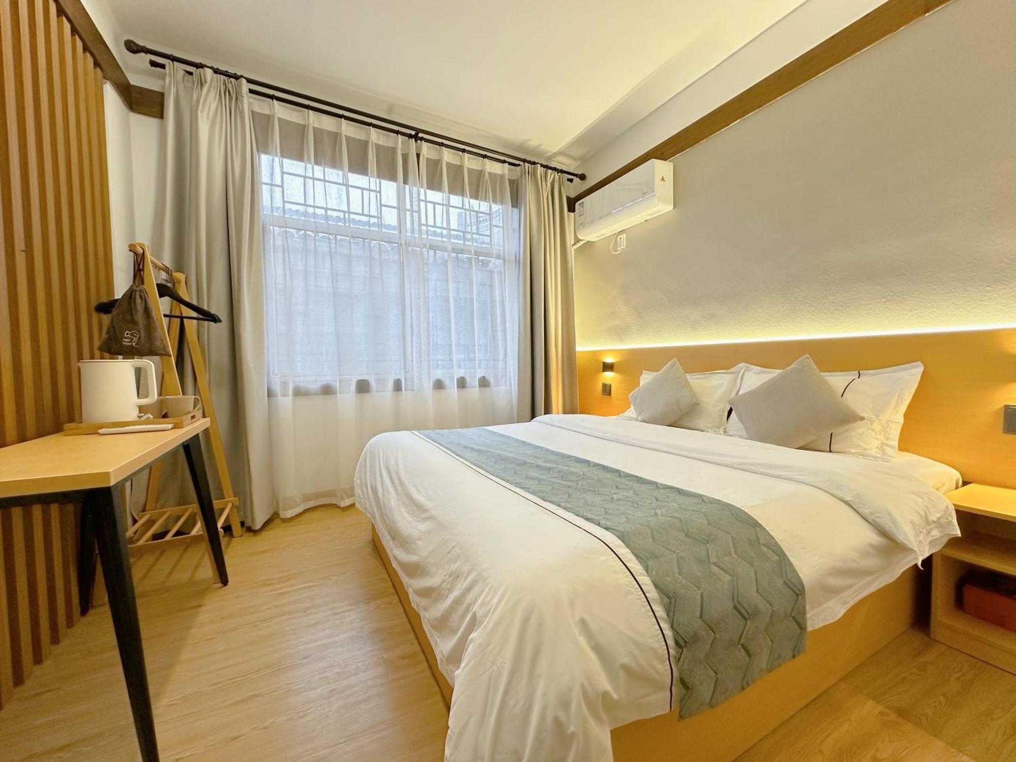 Hemu House Hotell Fenghuang Eksteriør bilde