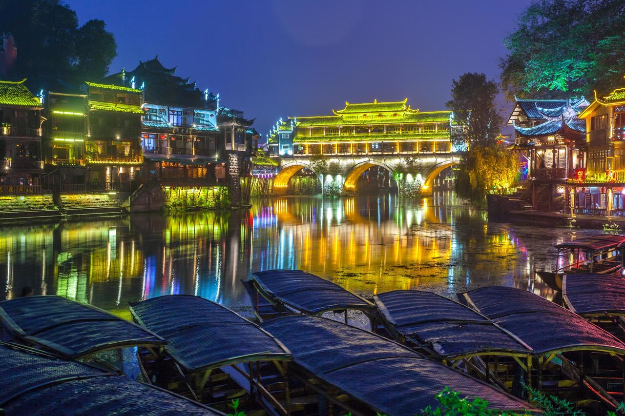 Hemu House Hotell Fenghuang Eksteriør bilde